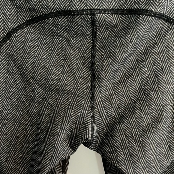 Lululemon Herringbone Speed Crop Pants EUC - Picture 10 of 13